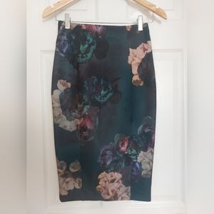 H&M floral pattern pencil skirt size 4